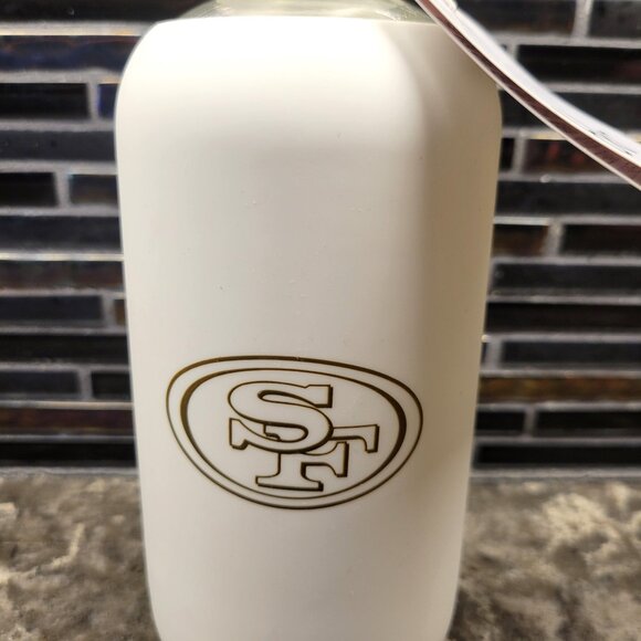NEW BKR GLASS WATER BOTTLE 2015 SAN FRANCISCO 49ERS “WINTER” 16 OZ RETIRED YOGA - Picture 4 of 11